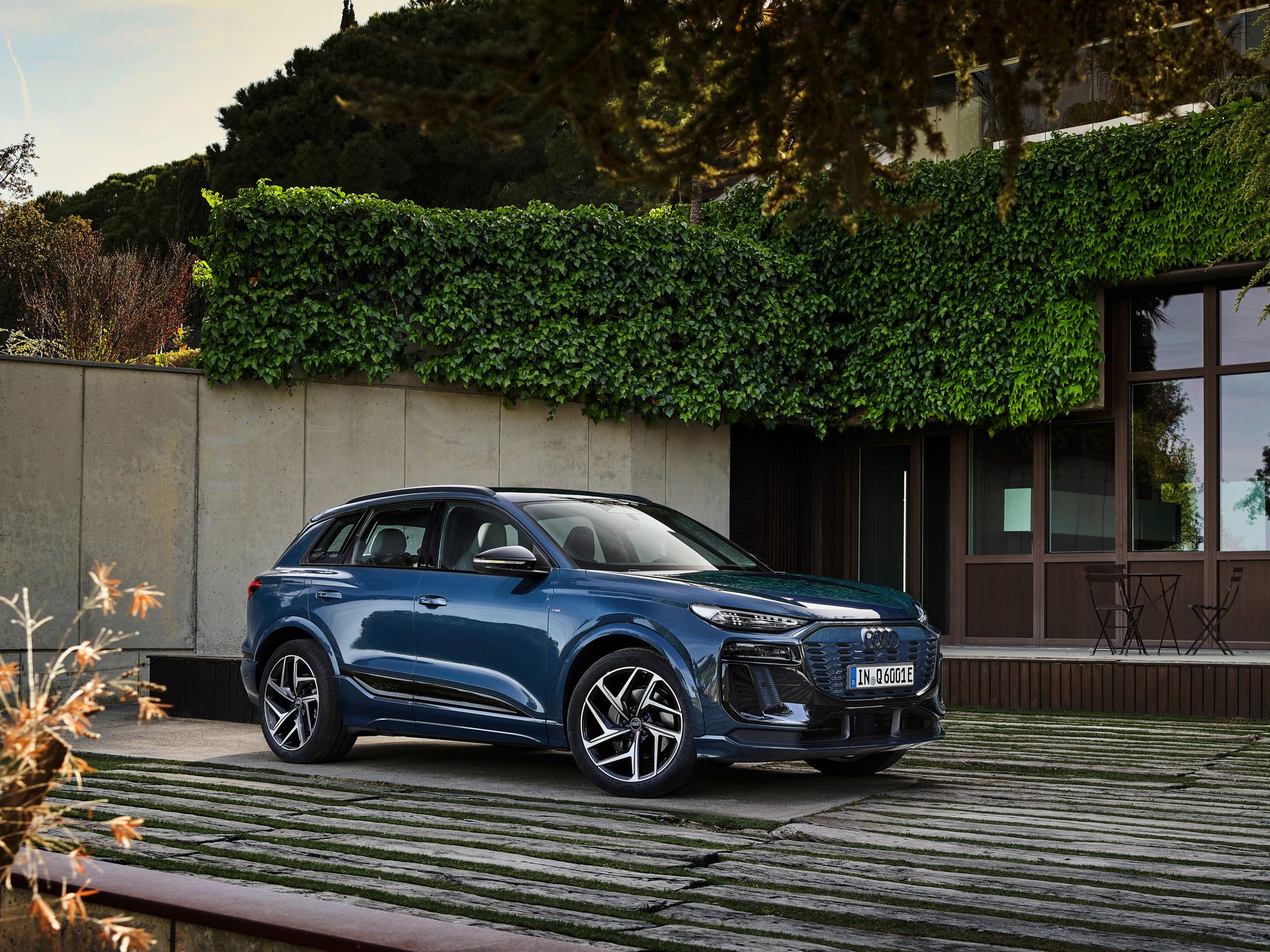 Audi Q6 e-tron exterior