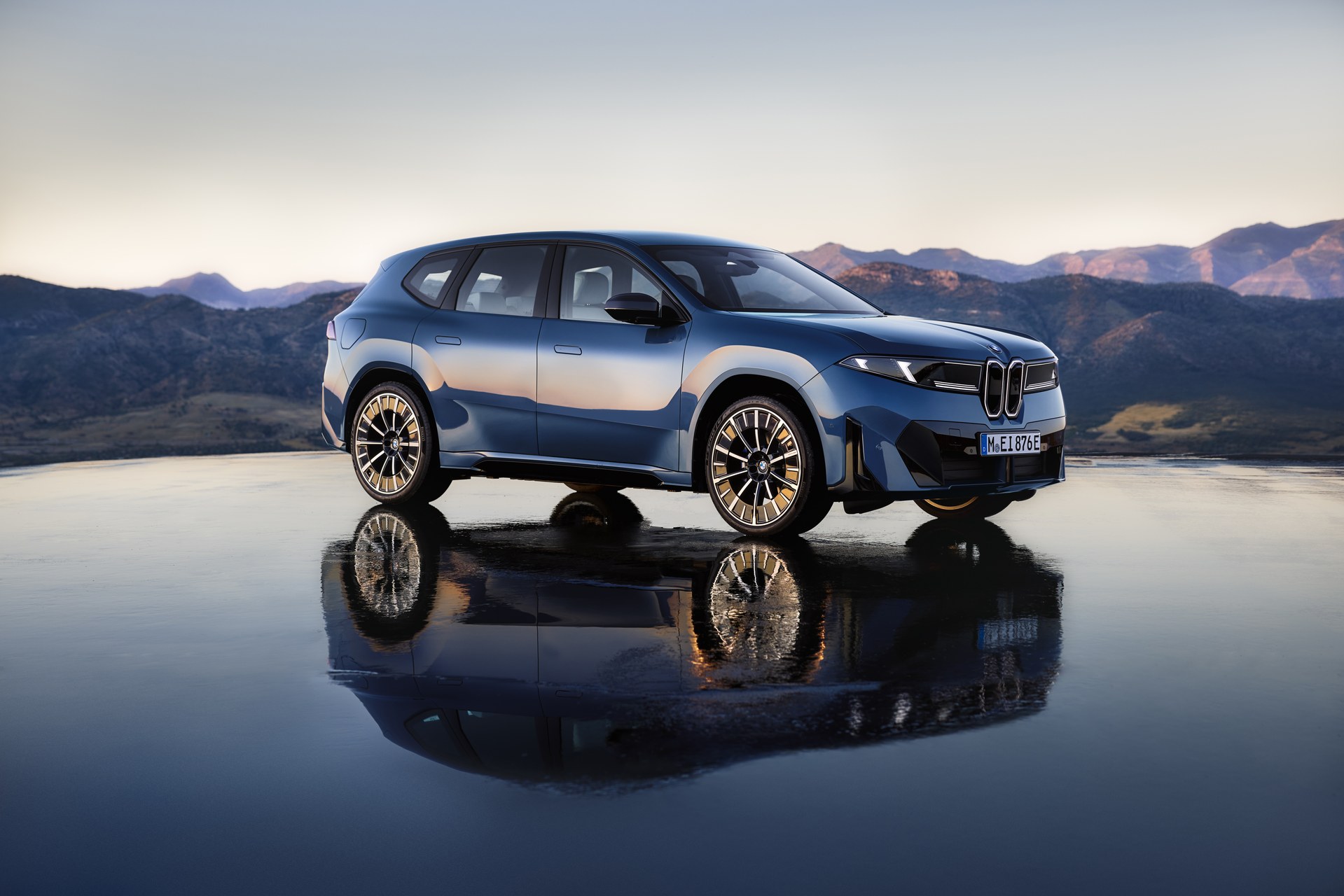 BMW iX3 exterior