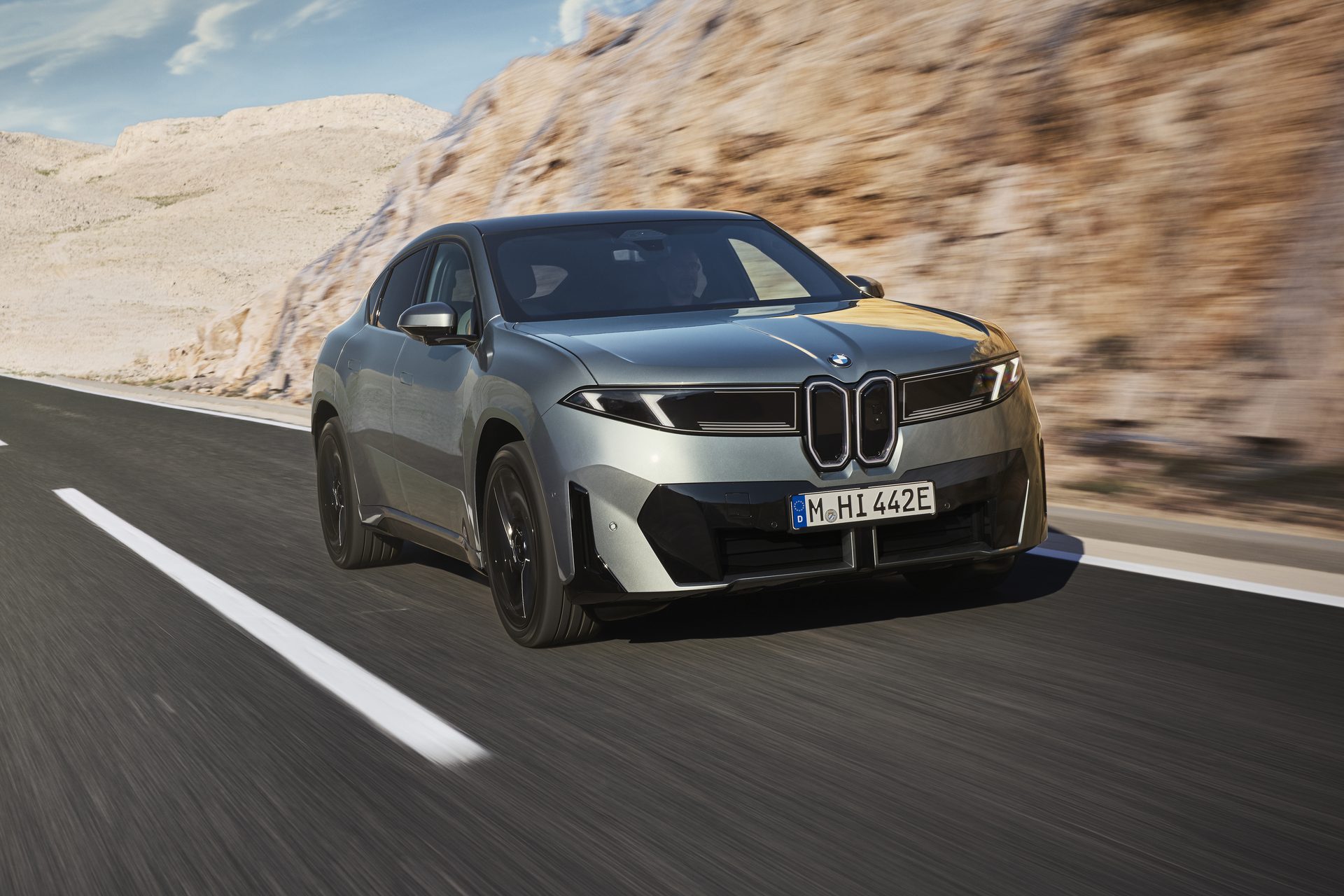 BMW iX4 exterior
