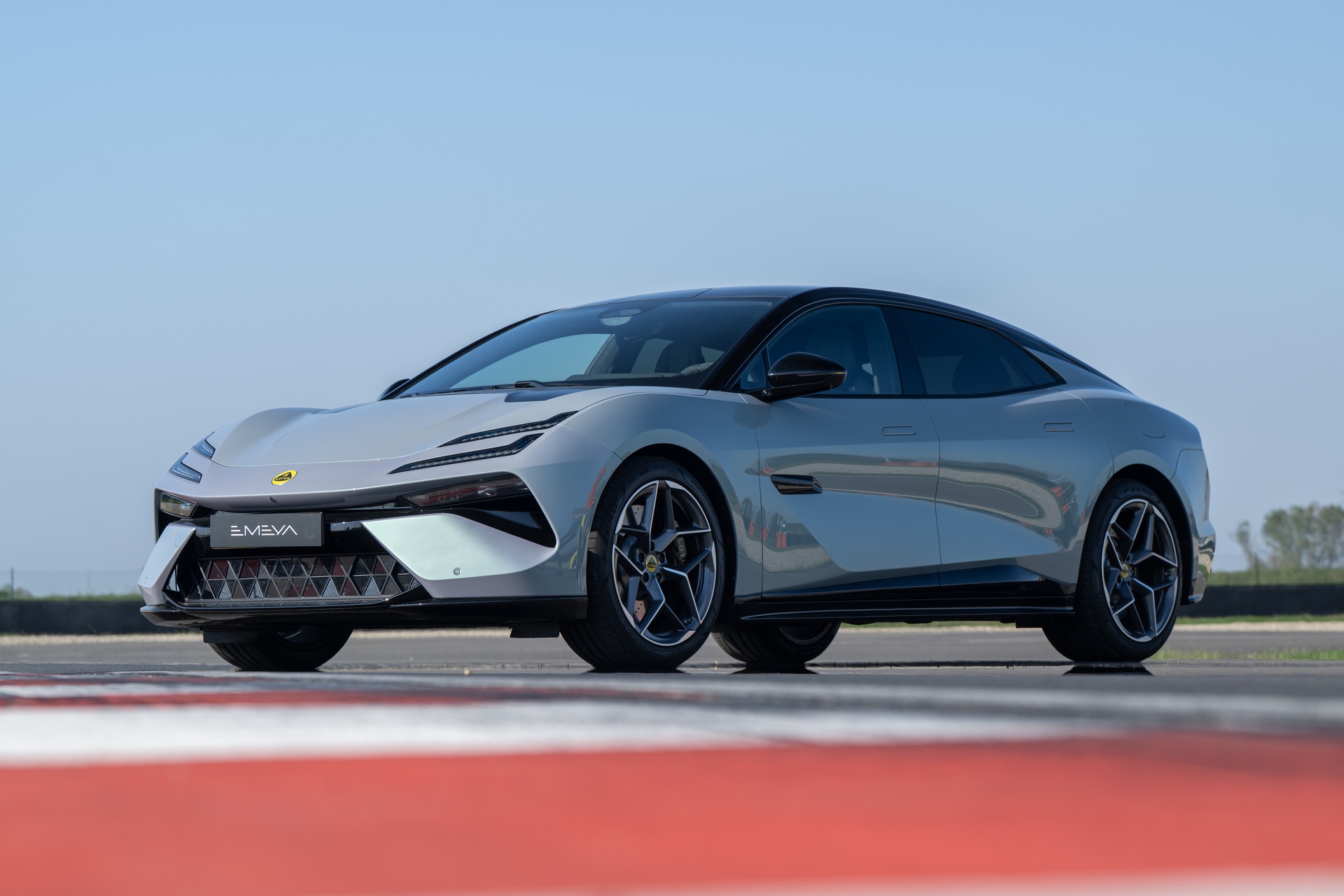 Lotus Emeya exterior