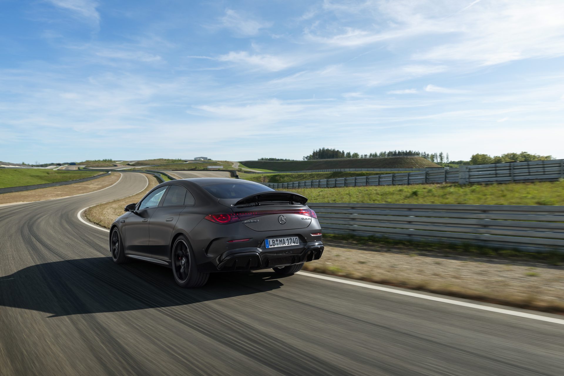 Mercedes-AMG CLA 45 4MATIC+ eléctrico exterior