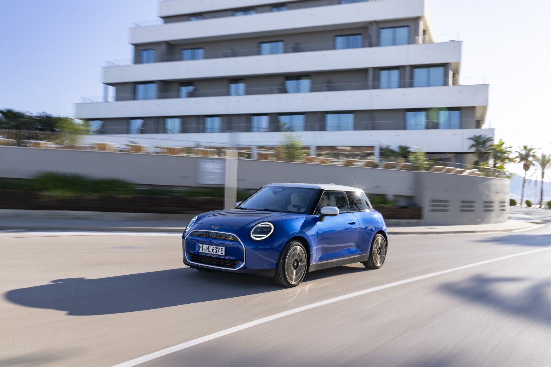MINI Cooper eléctrico exterior