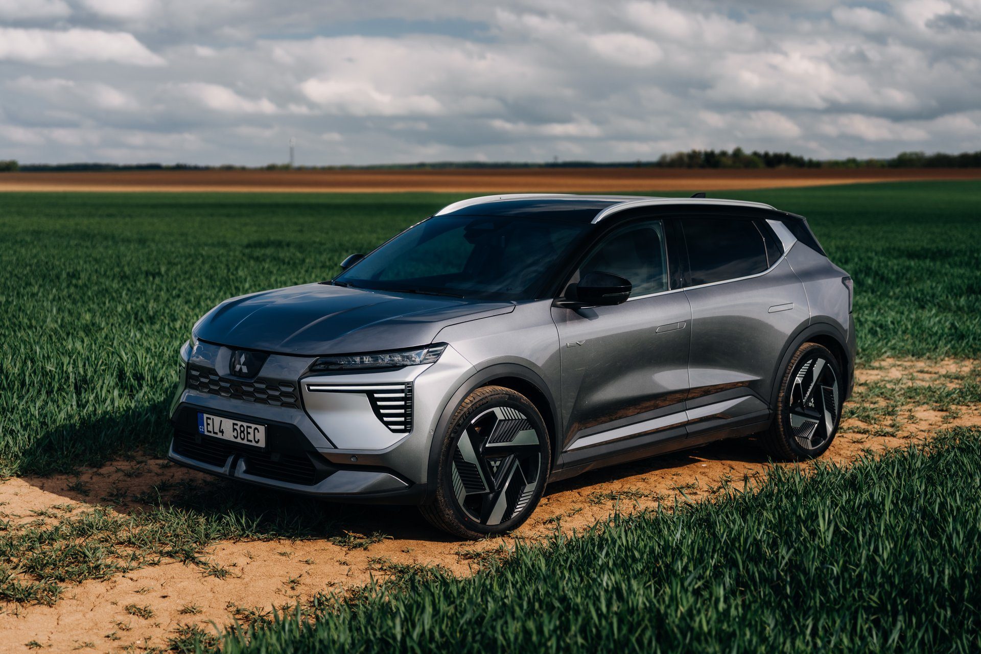 Mitsubishi Eclipse Cross EV (2026) exterior