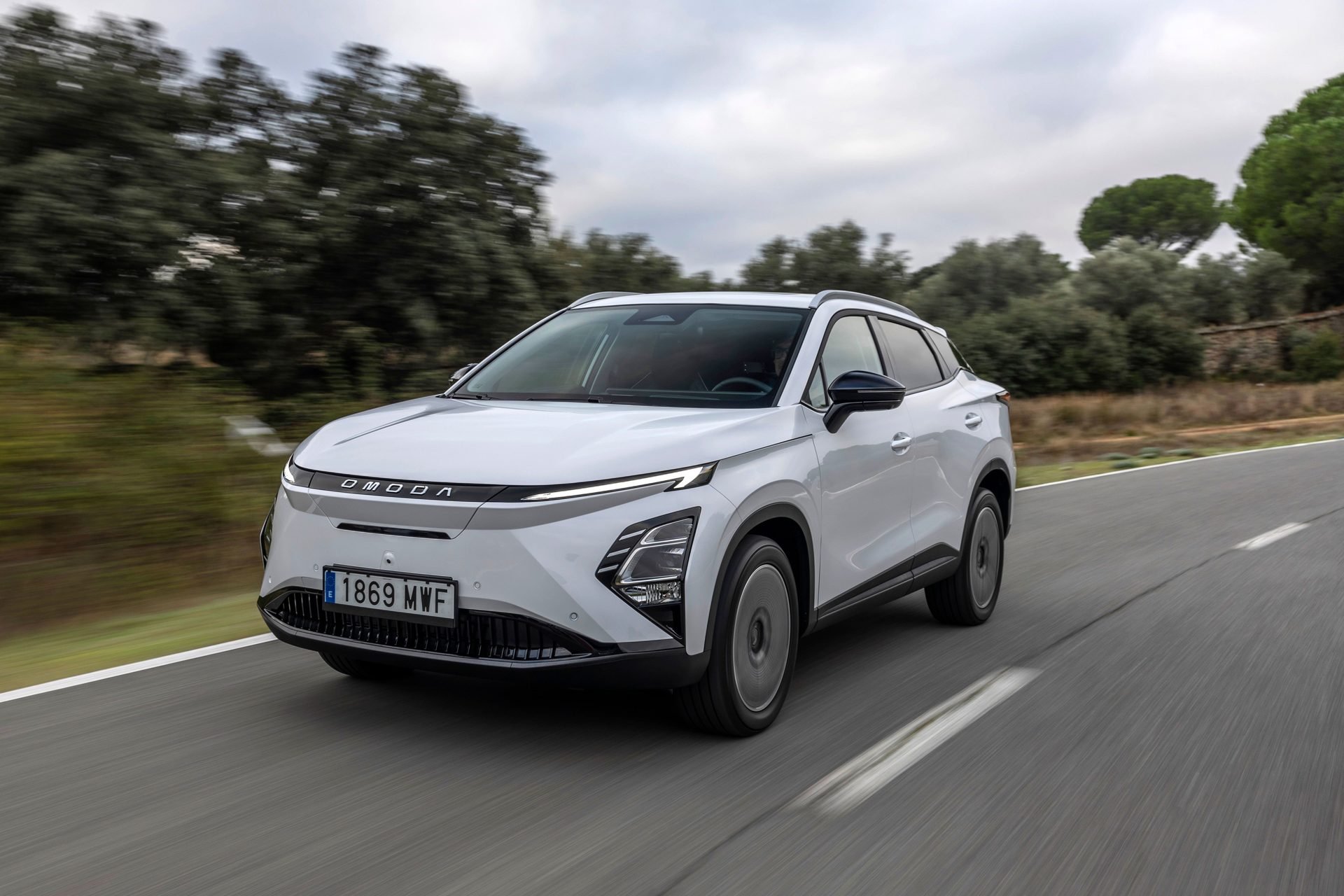 Omoda 5 EV exterior