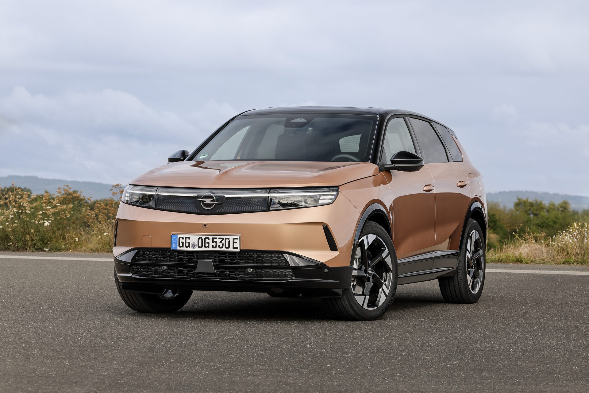 Opel Grandland Electric exterior