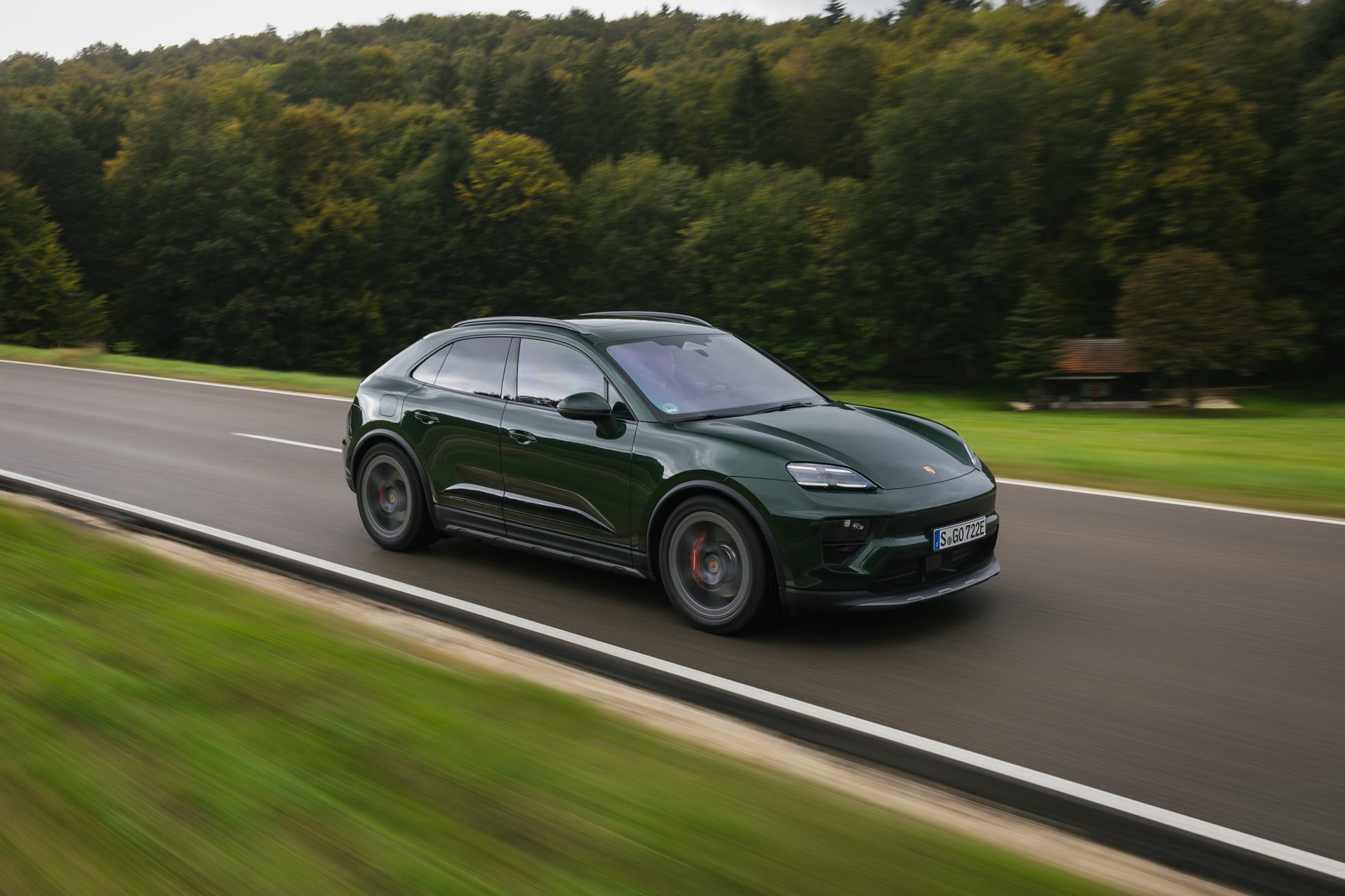 Porsche Macan 4S Electric exterior