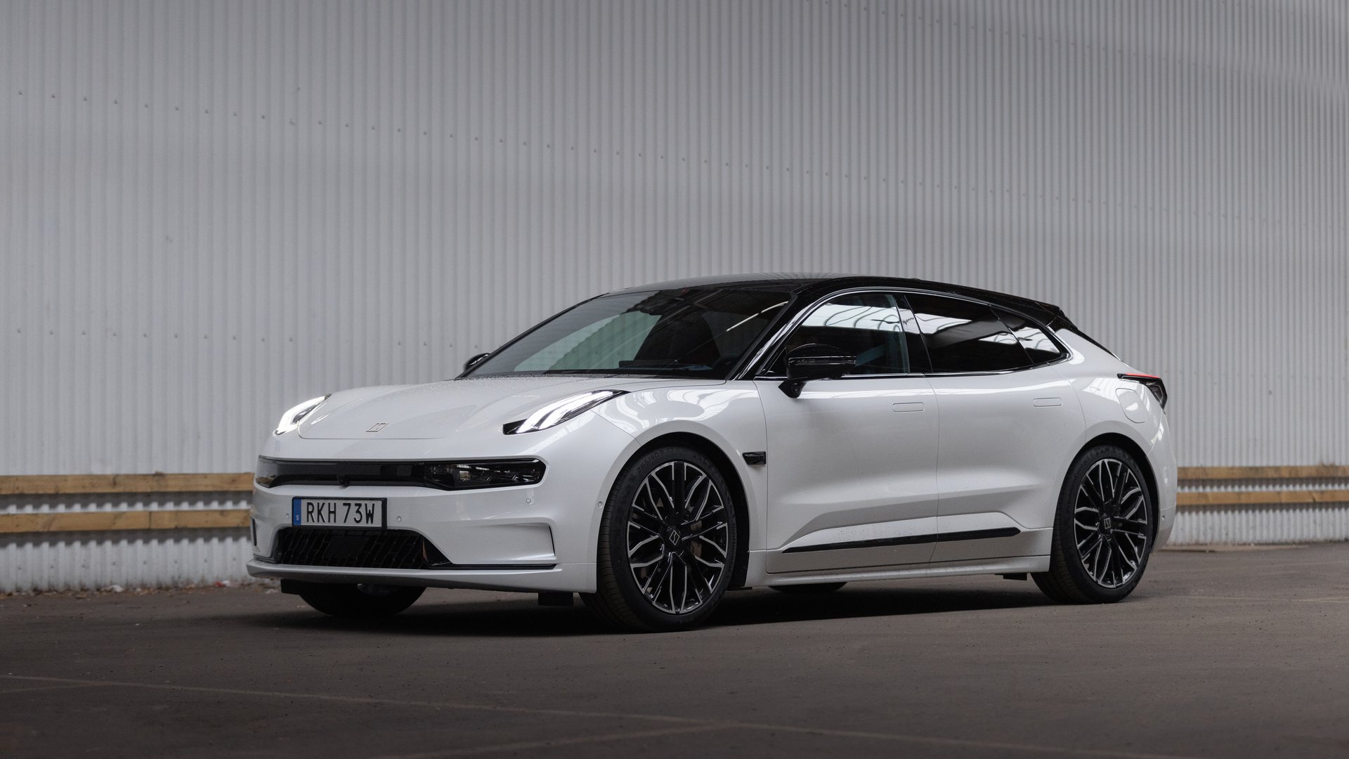 Zeekr 001 exterior
